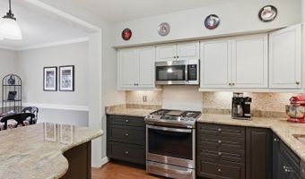 2712 KENWOOD Ave, Alexandria, VA 22302