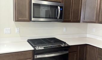 719 W Spaniel Dr, Ann Arbor, MI 48108