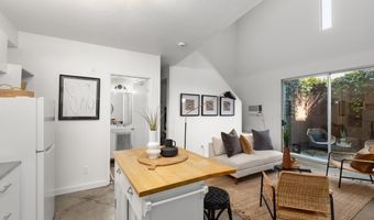 908 G St 13, San Diego, CA 92101