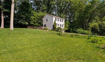 28 Narragansett Rd, Cumberland, RI 02864