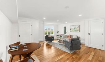 41 Burnett Rd, Warwick, RI 02889