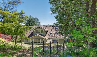 71 Scenic Dr, Ashland, OR 97520