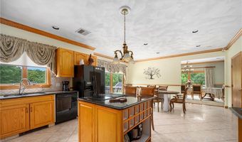 633 Chestnut Hill Rd, Glocester, RI 02814