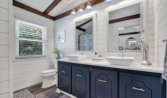 680 Alligator Dr, Alligator Point, FL 32346