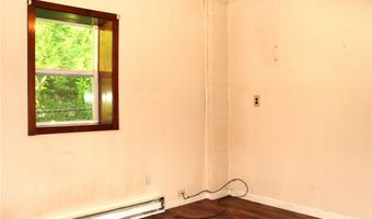 323 Fox Dr, Ashtabula, OH 44004