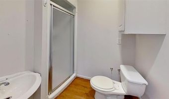 120 S 12th St, Airville, PA 15203