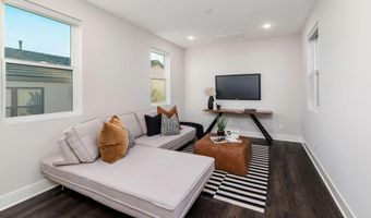 13722 Canyon Loop Trl, San Diego, CA 92130