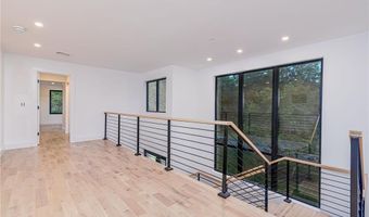 19 Castle Rd, Narragansett, RI 02882