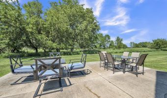 290 240th Ave #103, Arnolds Park, IA 51331