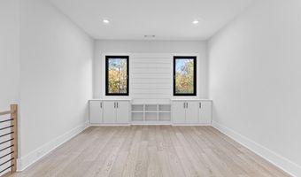 555 Versailles Dr, Auburn, GA 30011