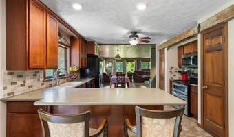 12980 Robinwood St NE, Alliance, OH 44601