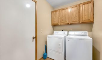 102 Peggy Ln, Avilla, IN 46710