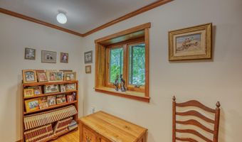 225 Pettyboro Rd, Bath, NH 03740