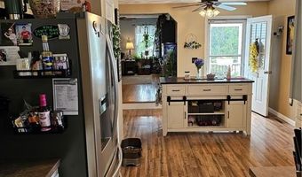 3 Bank St, Cranston, RI 02920