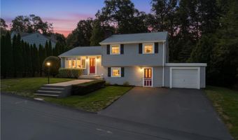 33 Shirley Dr, Cumberland, RI 02864