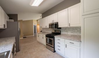 125 Cheri Ln, Antioch, IL 60002