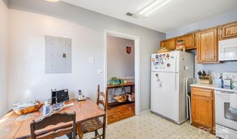 2904 Sagamore Ln, Asheville, NC 28806