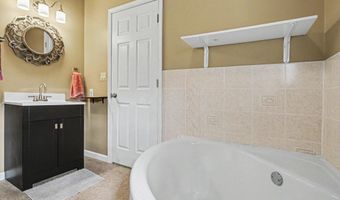 9274 Cincinnati-Zanesville Rd SW, Amanda, OH 43102