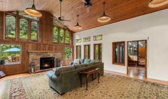 1055 Kaupakalua Rd, Haiku, HI 96708