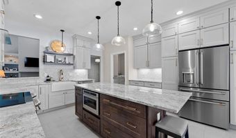 500 Terrington Dr, Ballwin, MO 63021