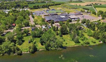 338 N Main St, Amherst, WI 54406