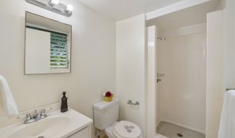 222 Liliuokalani Ave 404, Honolulu, HI 96815