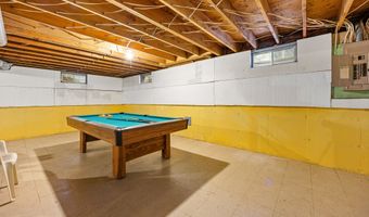 620 Riverside Dr, Cheshire, CT 06410