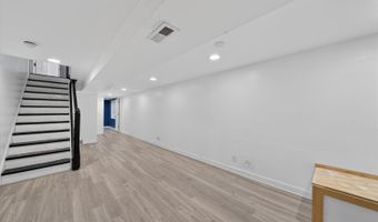 1141 Stonegate Rd, Algonquin, IL 60102