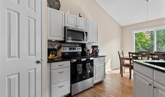 1708 Stoney Terrace Dr, Ballwin, MO 63021