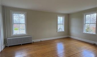 39 Walcott Ave, Jamestown, RI 02835