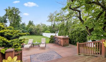 13 Evans Ave, Albertson, NY 11507