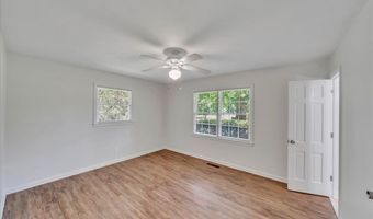 3104 Leggett Dr, Albany, GA 31721
