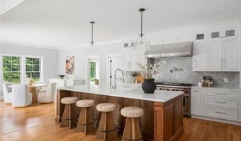 105 Princess Pine Dr, East Greenwich, RI 02818