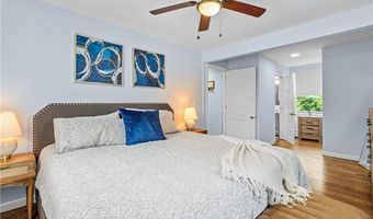 7 Jill Ct, East Providence, RI 02915