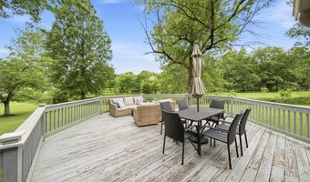 2400 Anchor Way, Anchorage, KY 40223