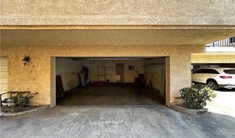 1898 Vine St B, Alhambra, CA 91801