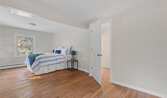 400 Schooner Ave, Jamestown, RI 02835