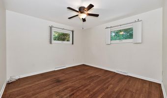 87 Buckingham Dr, Albany, NY 12208