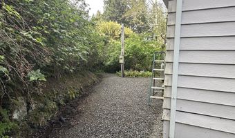 16735 THOMPSON Rd, Brookings, OR 97415