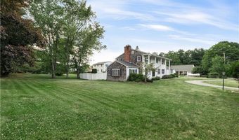 9 Plantation Dr, Cumberland, RI 02864