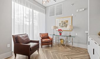 5300 HOLMES RUN Pkwy 417, Alexandria, VA 22304