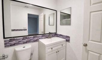 208 CENTER St, Auburndale, FL 33823