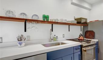 24 Hunter Ave, Newport, RI 02840