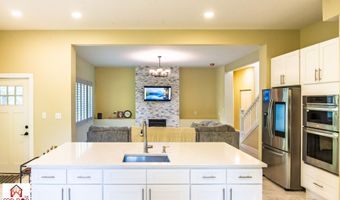 372 Foxboro Dr, Avon, IN 46123