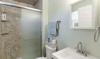 16 Cherry St, Beachwood, NJ 08722
