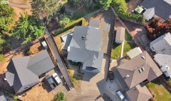 5689 D St, Springfield, OR 97478