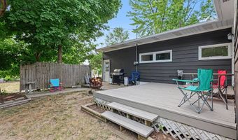 422 W Ctr, Alma, MI 48801