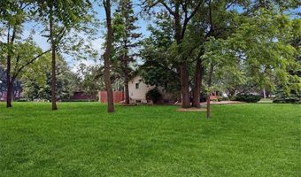13993 Crosstown Blvd NW, Andover, MN 55304