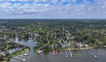 817 RIVERSIDE Dr, Arnold, MD 21012