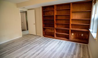 5012 LARNO Dr, Alexandria, VA 22310